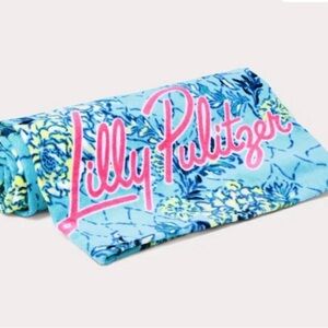 Lilly Pulitzer GWP Bellevue Blue Beach Towel